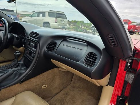 Used 1998 Chevrolet Corvette Convertible image 13