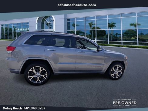 Certified 2019 Jeep Grand Cherokee Overland RWD image 8