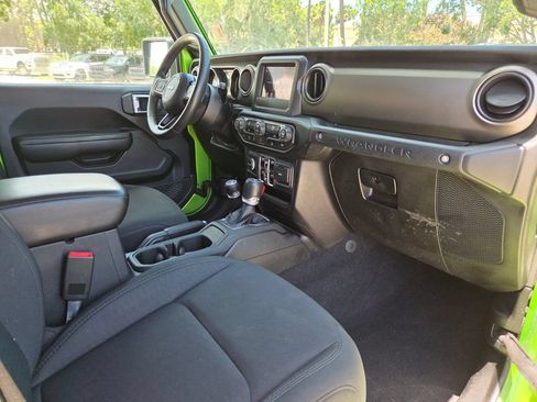 Used 2019 Jeep Wrangler Unlimited Sport S AWD/4WD image 14