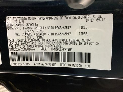 Used 2016 Toyota Tacoma TRD Sport image 38