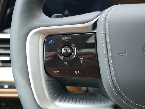 Certified 2025 INFINITI QX80 Sensory image 31