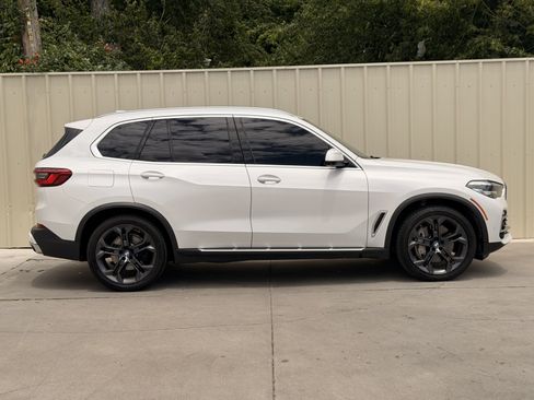 Used 2019 BMW X5 xDrive50i w/ Luxury Seating Package AWD/4WD image 3