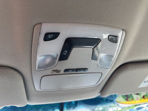 Used 2013 Toyota Sienna LE FWD image 32