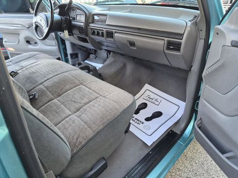 Used 1997 Ford F250 2WD Regular Cab Heavy Duty image 27