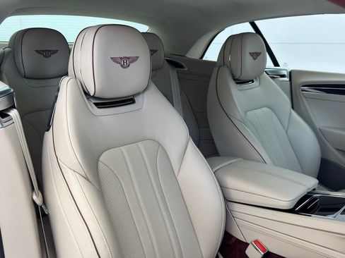 Used 2024 Bentley Continental GT image 41