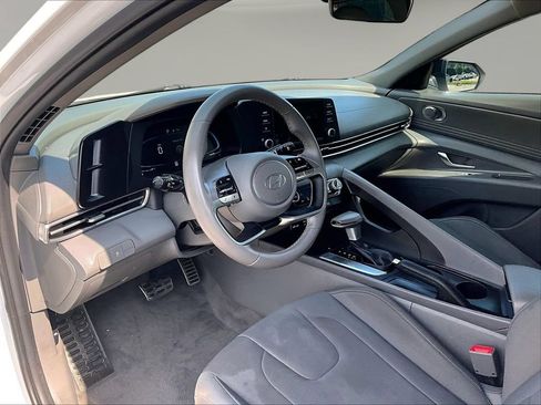 Used 2025 Hyundai Elantra Sport FWD image 21