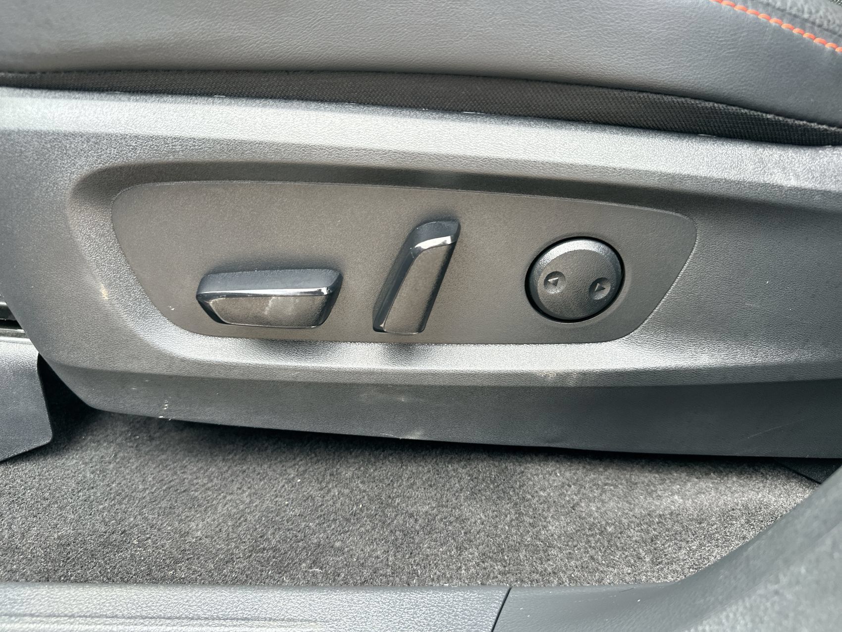 Used 2026 Nissan Pathfinder Rock Creek AWD/4WD image 12