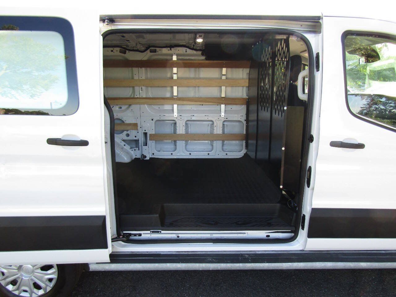 Used 2025 Ford Transit 250 Low Roof w/ Exterior Upgrade Package RWD image 21