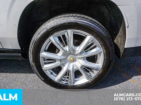 Used 2022 Chevrolet Suburban High Country image 17