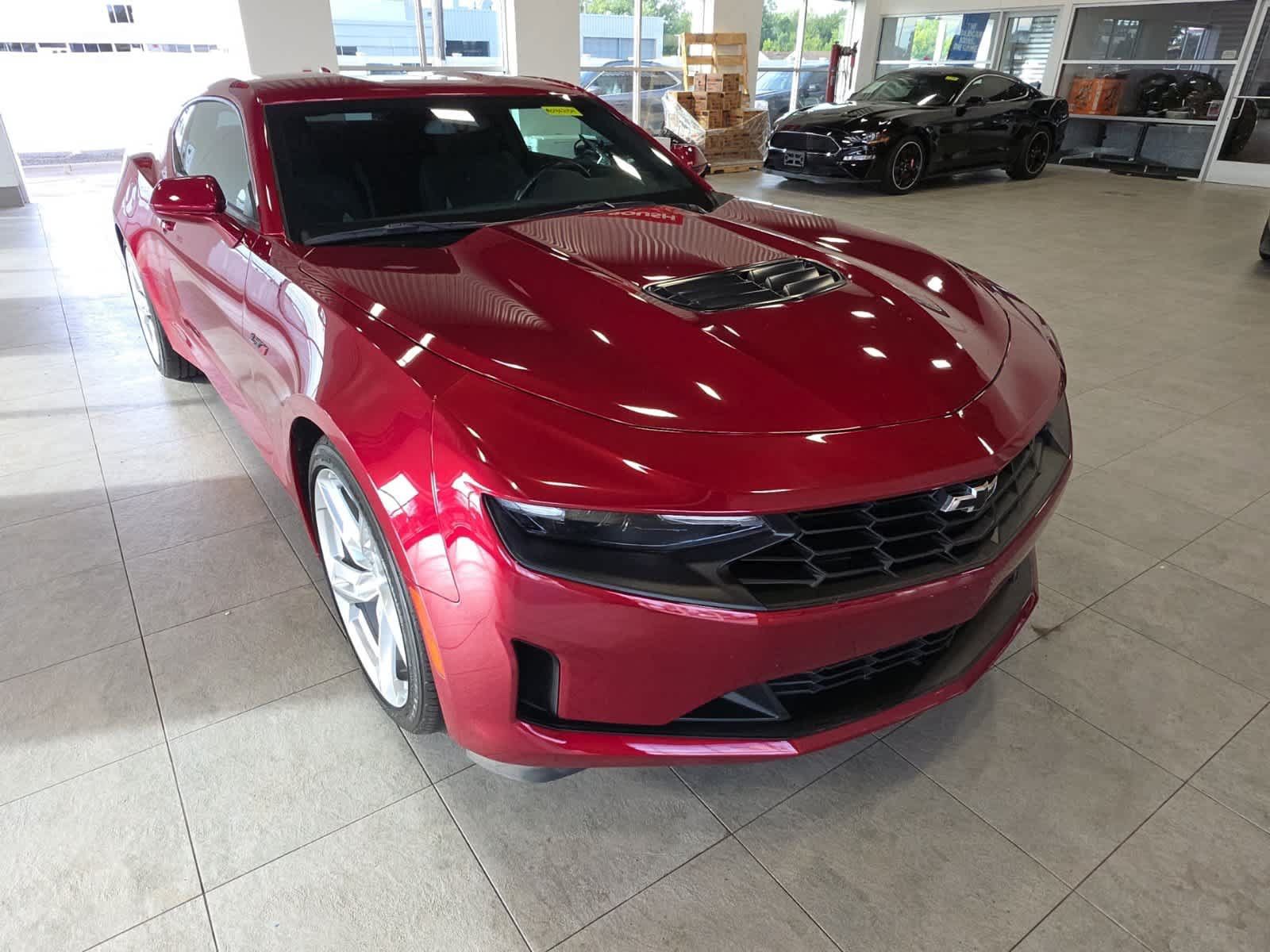 Used 2021 Chevrolet Camaro LT RWD image 3