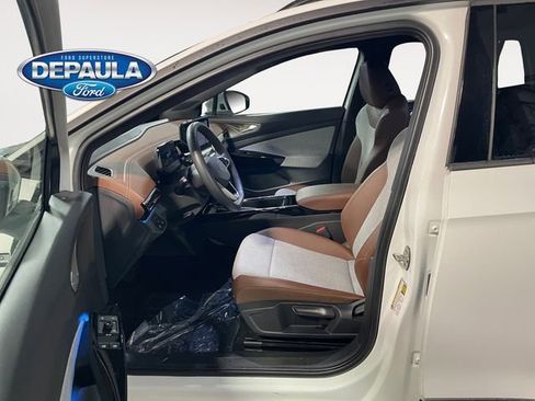 Used 2023 Volkswagen ID.4 Pro image 11