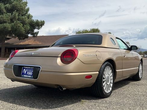 Used 2005 Ford Thunderbird image 50