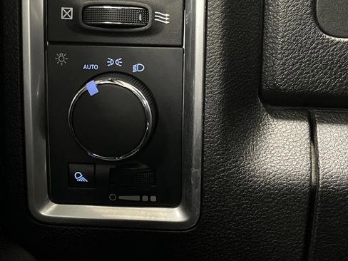 Used 2023 RAM 1500 Classic SLT image 22