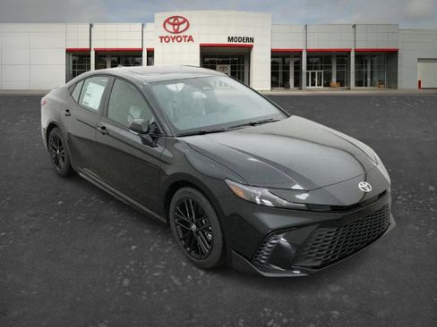 New 2026 Toyota Camry SE image 5