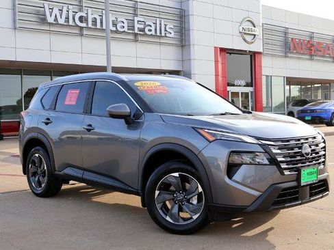 Certified 2026 Nissan Rogue SV w/ SV Premium Package FWD image 1