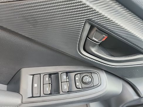 Certified 2025 Subaru Crosstrek 2.0i Premium image 8