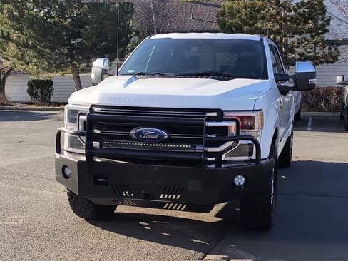 Used 2022 Ford F350 Platinum w/ FX4 Off-Road Package image 4