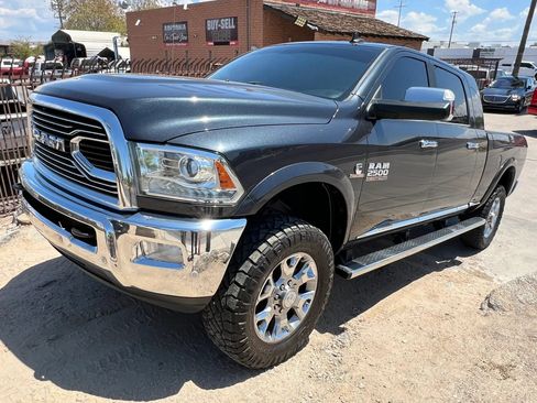 Used 2017 RAM 2500 Limited AWD/4WD image 3
