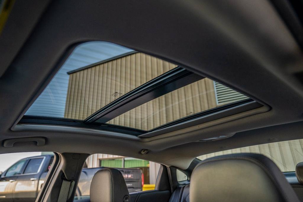 Used 2016 Chevrolet Malibu Premier FWD image 16