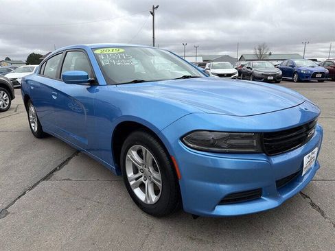 Used 2019 Dodge Charger SXT image 8