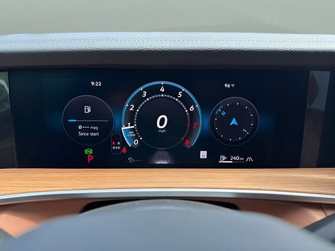 New 2026 Volkswagen Tiguan SEL R-Line AWD/4WD image 12