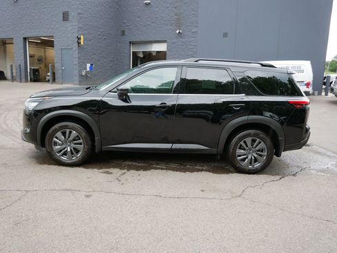 Certified 2024 Nissan Pathfinder SV AWD/4WD image 6