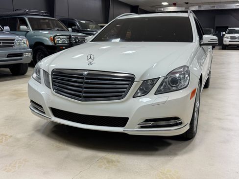 Used 2011 Mercedes-Benz E 350 4MATIC Wagon image 6