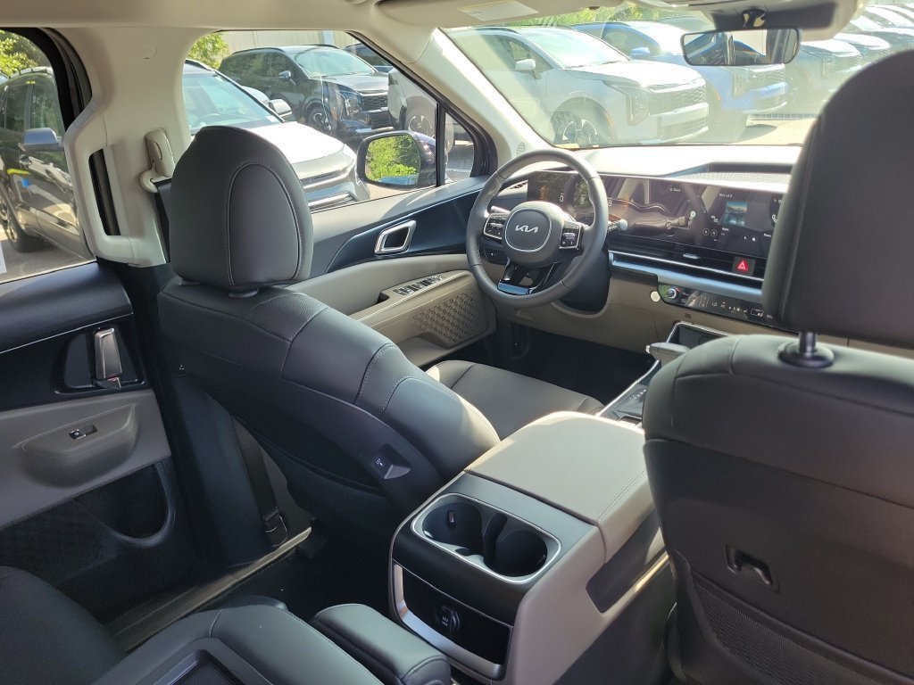 New 2026 Kia Carnival FWD image 13