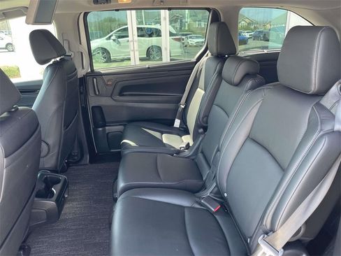 Used 2022 Honda Odyssey Touring image 14