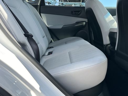 Used 2023 Hyundai Kona SEL image 17