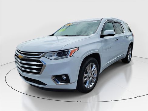 Used 2020 Chevrolet Traverse High Country w/ LPO, Floor Liner Package AWD/4WD image 2