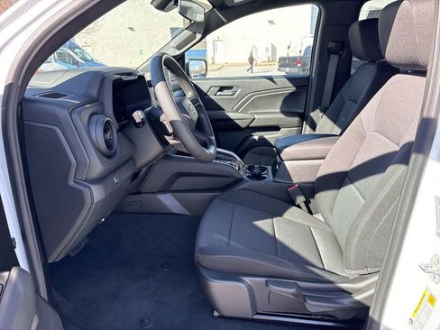 New 2025 Chevrolet Colorado W/T image 20