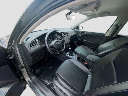 Used 2018 Volkswagen Tiguan SE FWD image 9