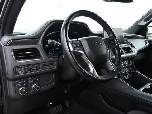 Used 2023 Chevrolet Tahoe Z71 AWD/4WD image 17