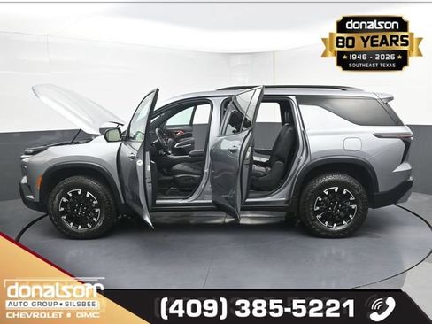 Used 2024 Chevrolet Traverse Z71 AWD/4WD image 23