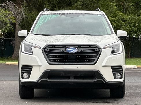 Used 2023 Subaru Forester Premium AWD/4WD image 9