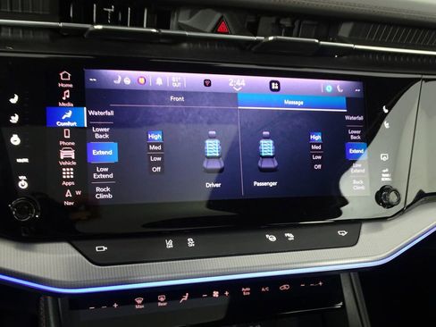 Used 2024 Jeep Wagoneer Launch Edition image 38