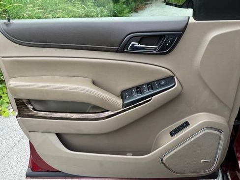 Used 2018 GMC Yukon SLT AWD/4WD image 8