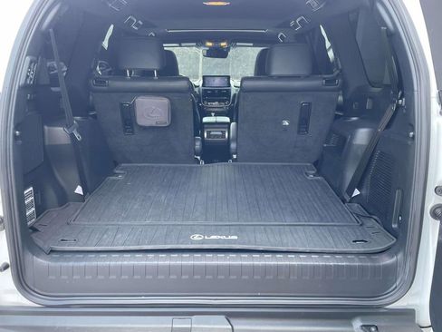 Used 2023 Lexus GX 460 Luxury w/ Sport Design Package image 10