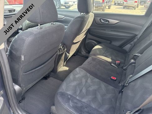 Used 2015 Nissan Rogue SV w/ SV Premium Package image 12