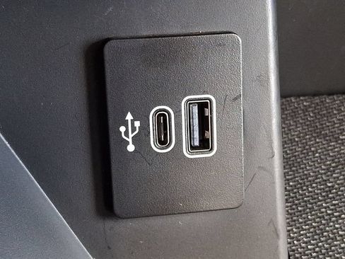 Used 2025 Ford F150 Lariat AWD/4WD image 30