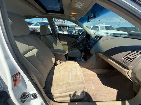 Used 2008 Nissan Altima 3.5 SE w/ Sport Pkg FWD image 23