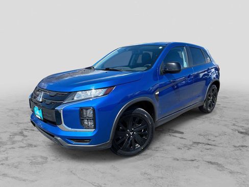 Used 2025 Mitsubishi Outlander Sport LE AWD/4WD image 1