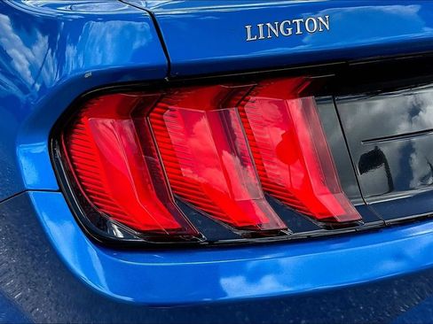 Used 2020 Ford Mustang Coupe RWD image 21
