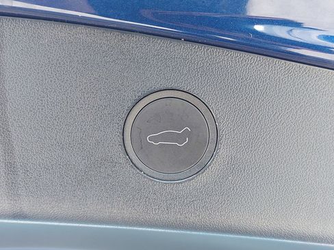Used 2023 Tesla Model 3 Standard Range RWD image 13