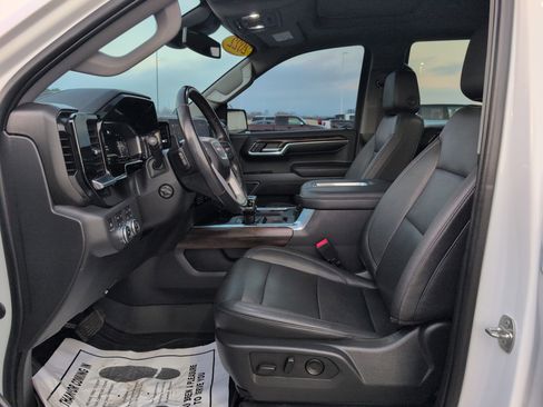 Used 2022 GMC Sierra 1500 SLT w/ SLT Premium Plus Package image 16