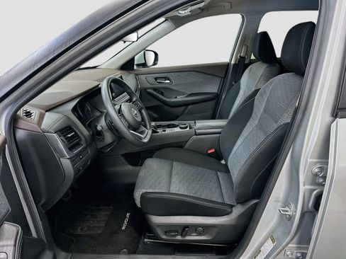 Used 2023 Nissan Rogue SV AWD/4WD image 13