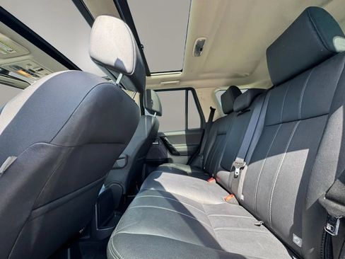 Used 2015 Land Rover LR2 HSE AWD/4WD image 13