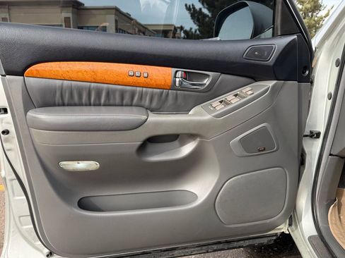 Used 2005 Lexus GX 470 image 14