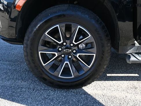 Used 2021 Chevrolet Tahoe Z71 w/ Z71 Signature Package image 27